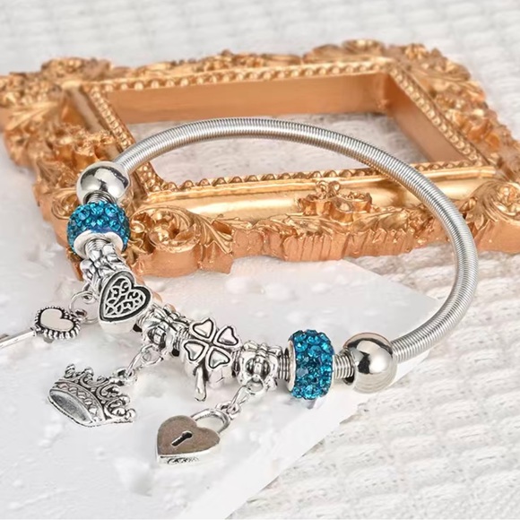 Crown & Key Charm Bangle, Chain Beaded Beads Bracelets - Picture 5 of 7